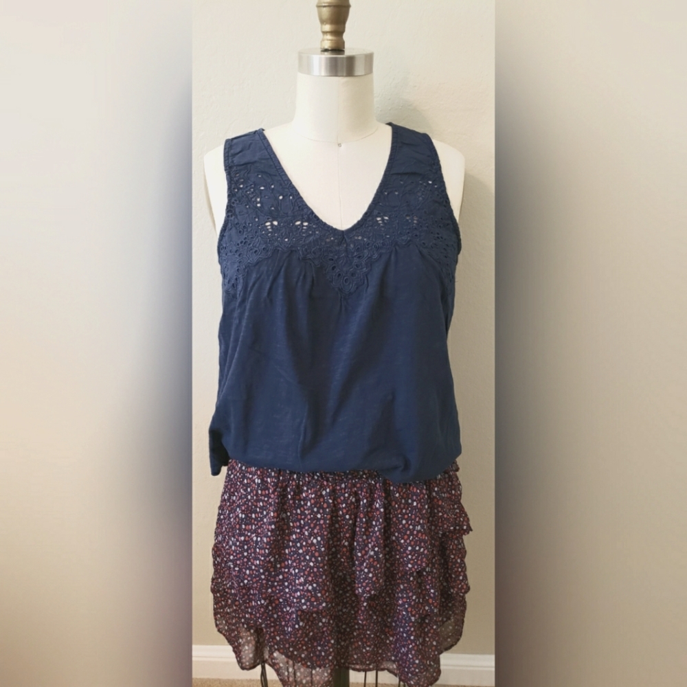 AMERICAN EAGLE Three tear flouncy floral Skirt